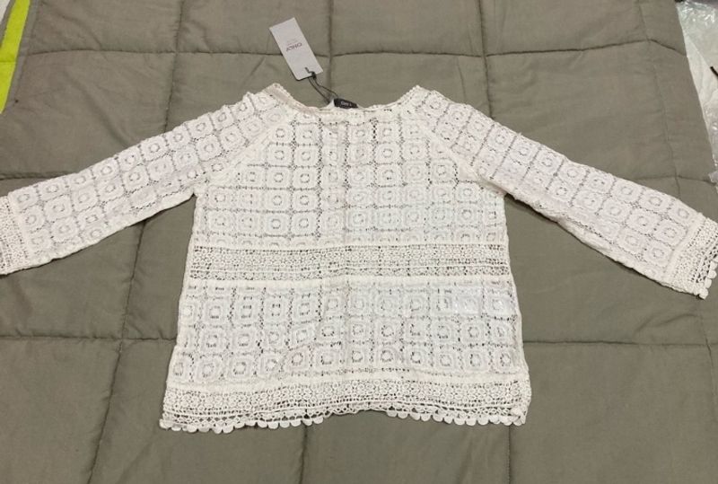 ONLYLace Pattern Round Neck