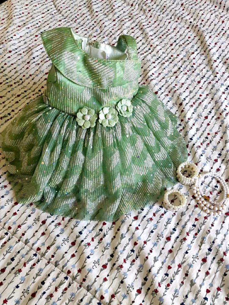 Unused Beautiful Green Frock💥🎉