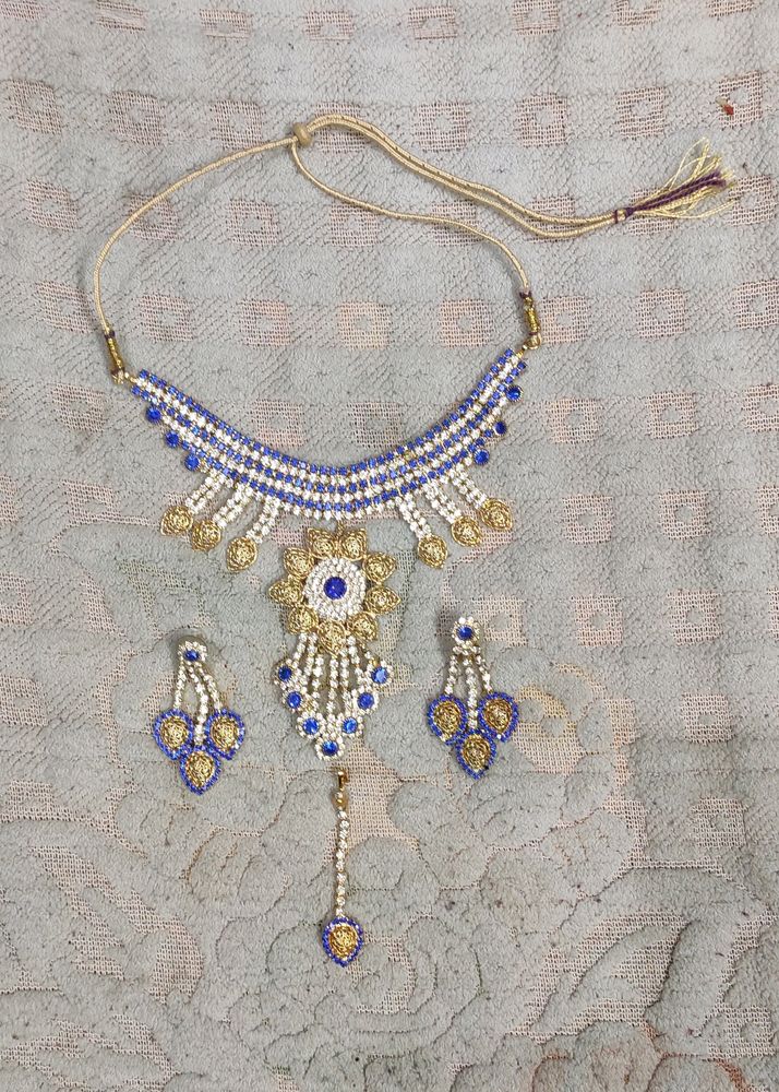 Jewellery Set With Maang Tikka