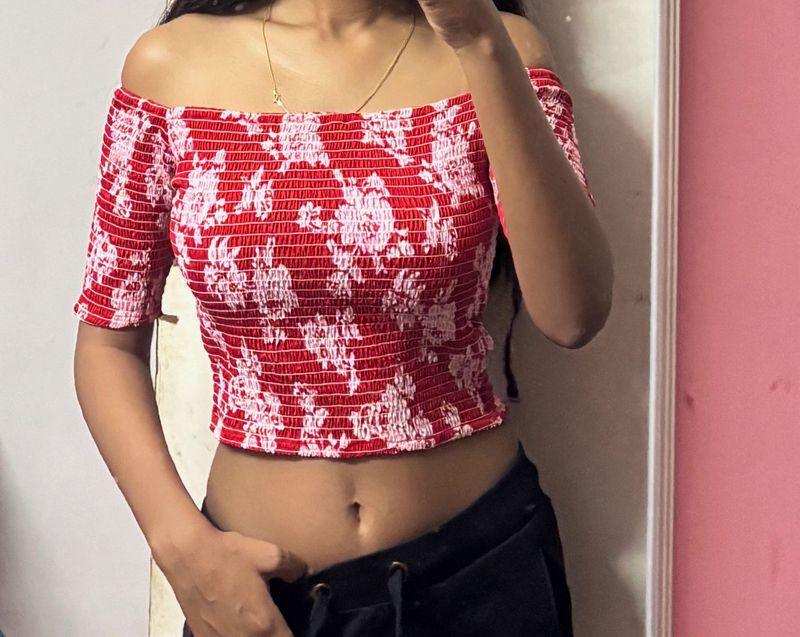 Red Crop Top With Sleeves