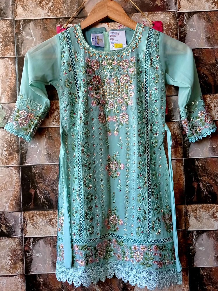 Pakistani Girl Suit