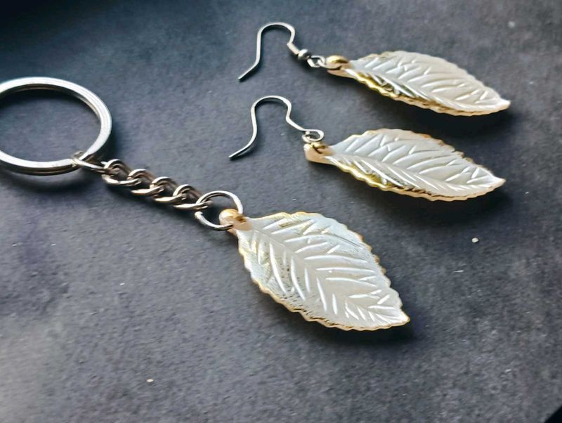 Keychain And Earrings Set