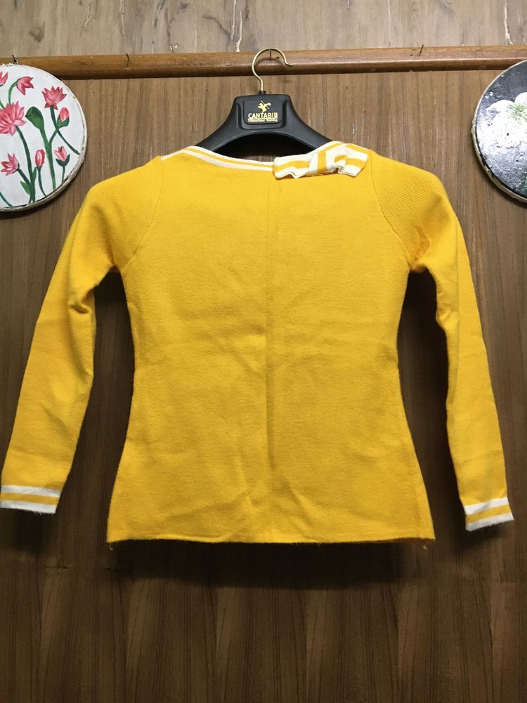 Women Sweater With Bow