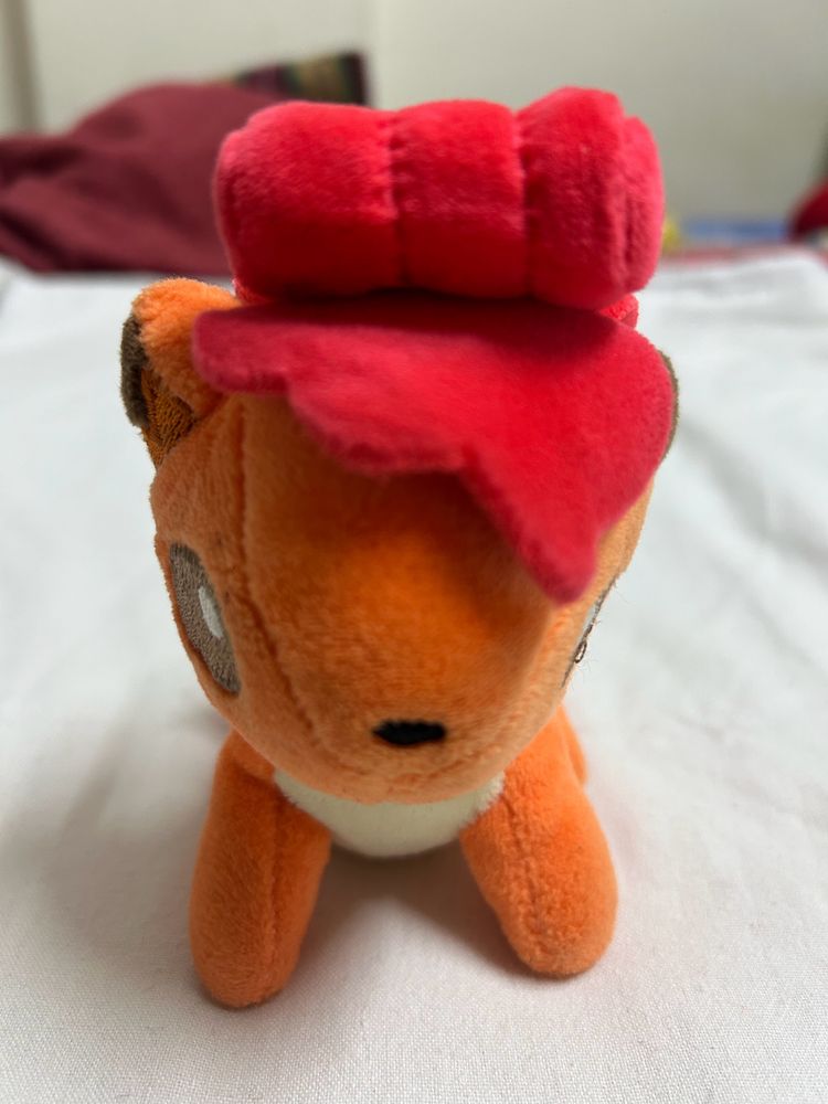 Pokemon Vulpix Keychain