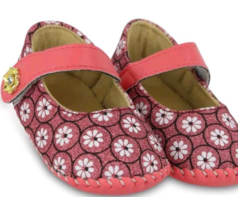 Girls Round Toe Shoes