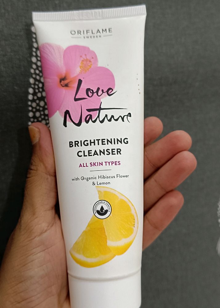 Love Nature Brightening CLEANSER