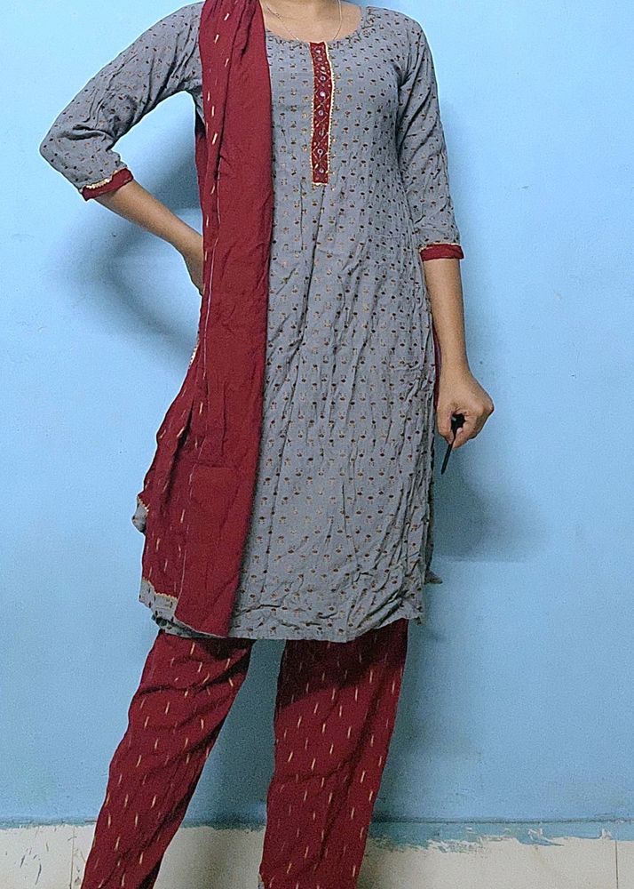 Grey Kurta Set With Palazzo & Dupatta