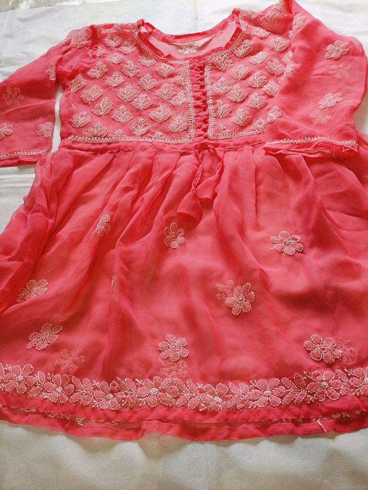 chikankari short kurti