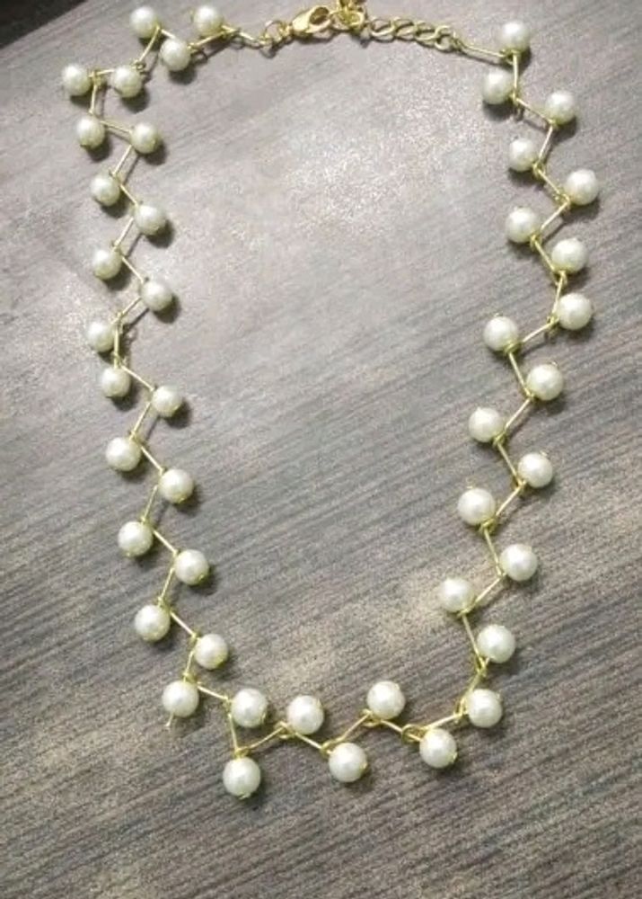 Trendy Pearl necklace😍😍