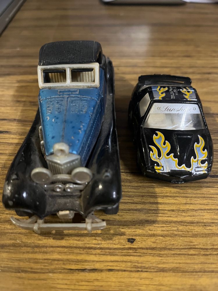 Set Of 2 China Made Toy Car