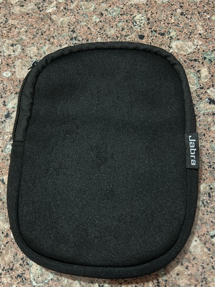 Electronic pouch with zipper for Headphones