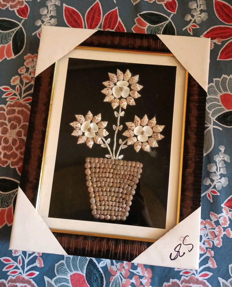 Traditional Seashell Flowerpot Wall Art