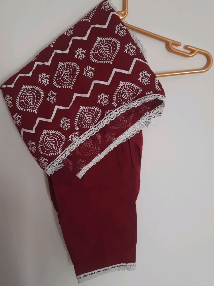 Set Of Gerua Pant And Dupatta