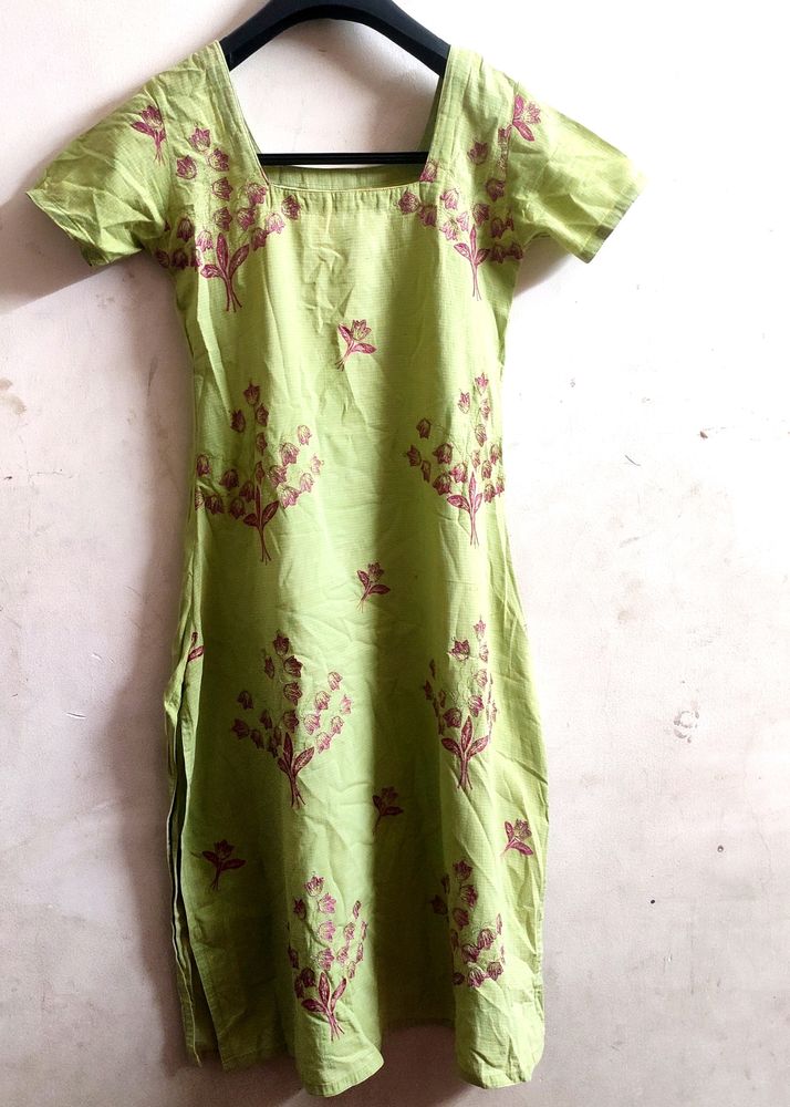 Woman Green 💚 kurtas, Size Xl