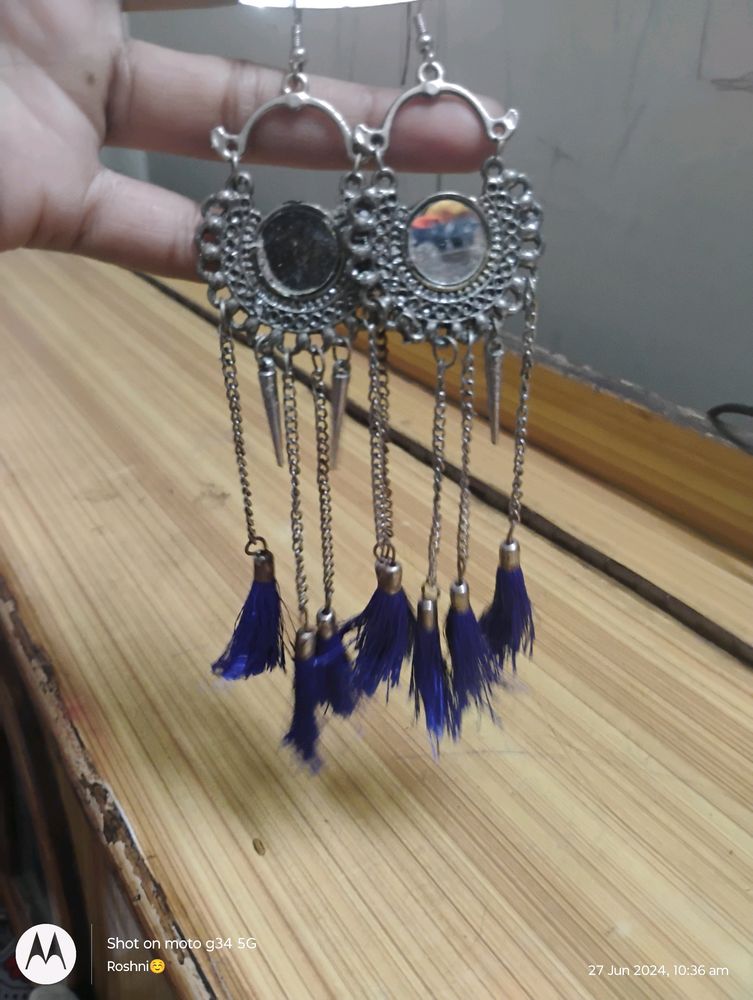 LONG HANGING EARRINGS 😀