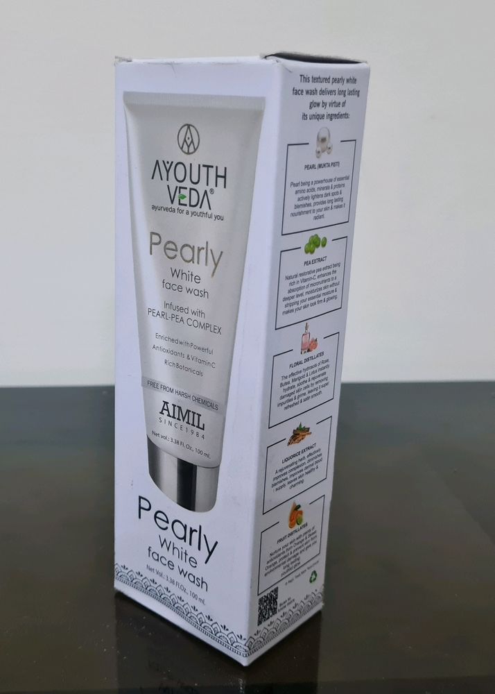 AYOUTHVEDA - PEARLY WHITE FACEWASH