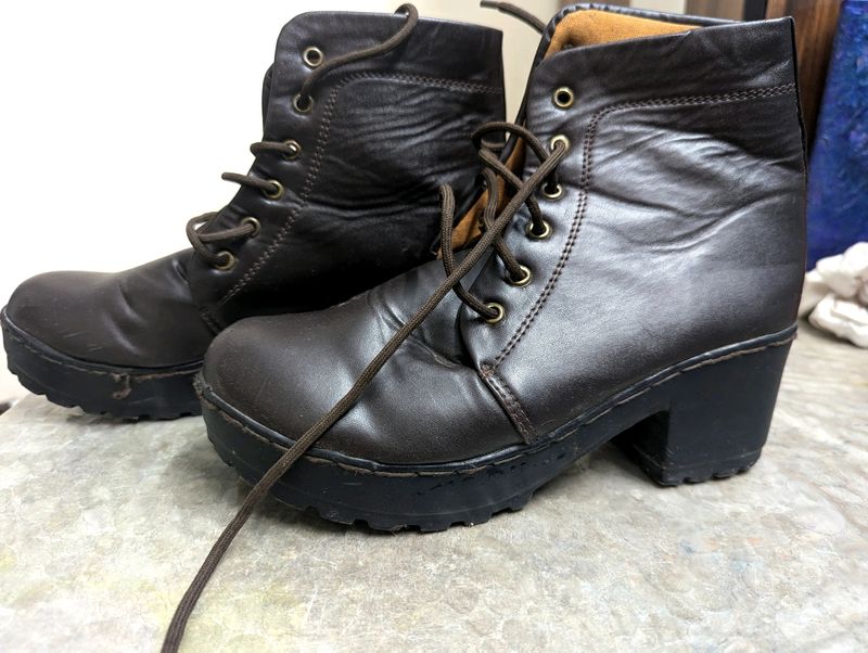 Brown Leather Ankle Boots With Block Heel