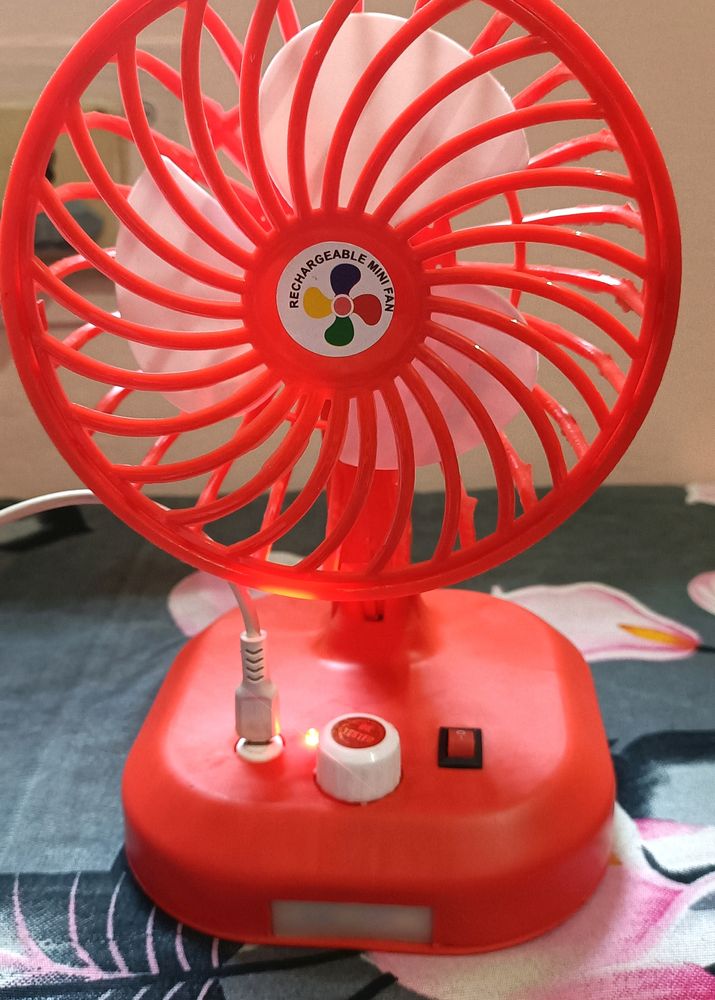 Rechargeable Mini Fan