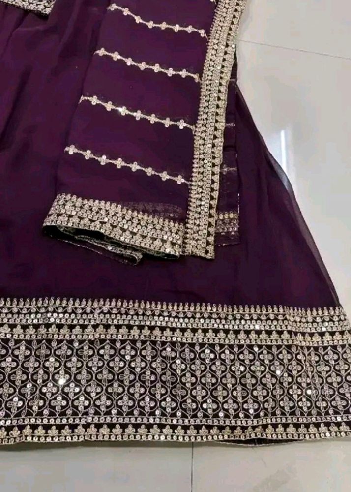 Beautiful 🟣Gown🟣 For Women With Dupatta