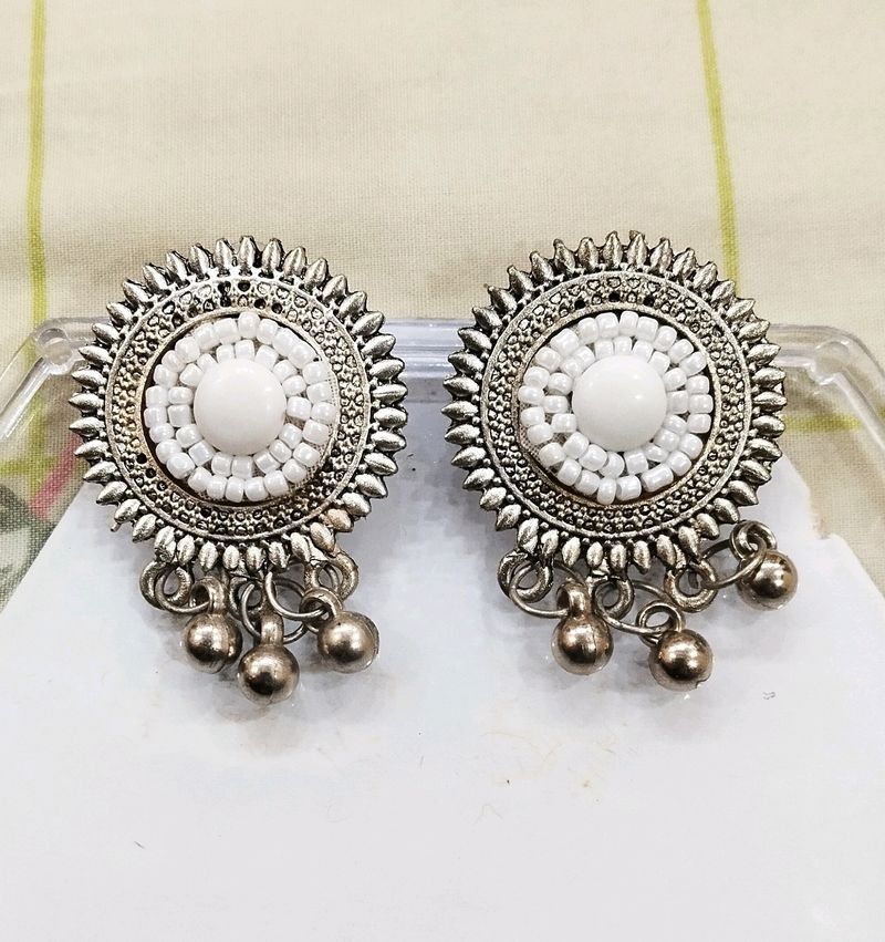 Earrings & Studs