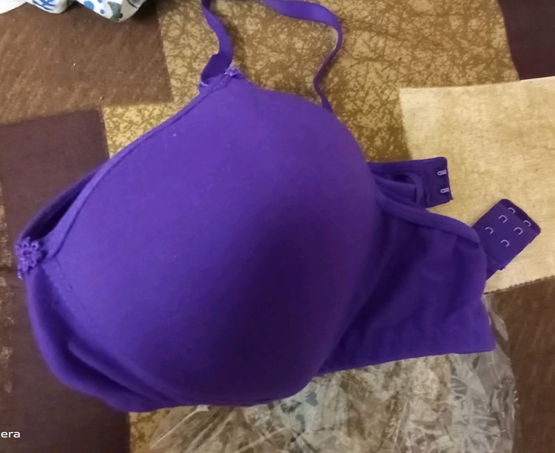 Women Padded Tshirt Bra..