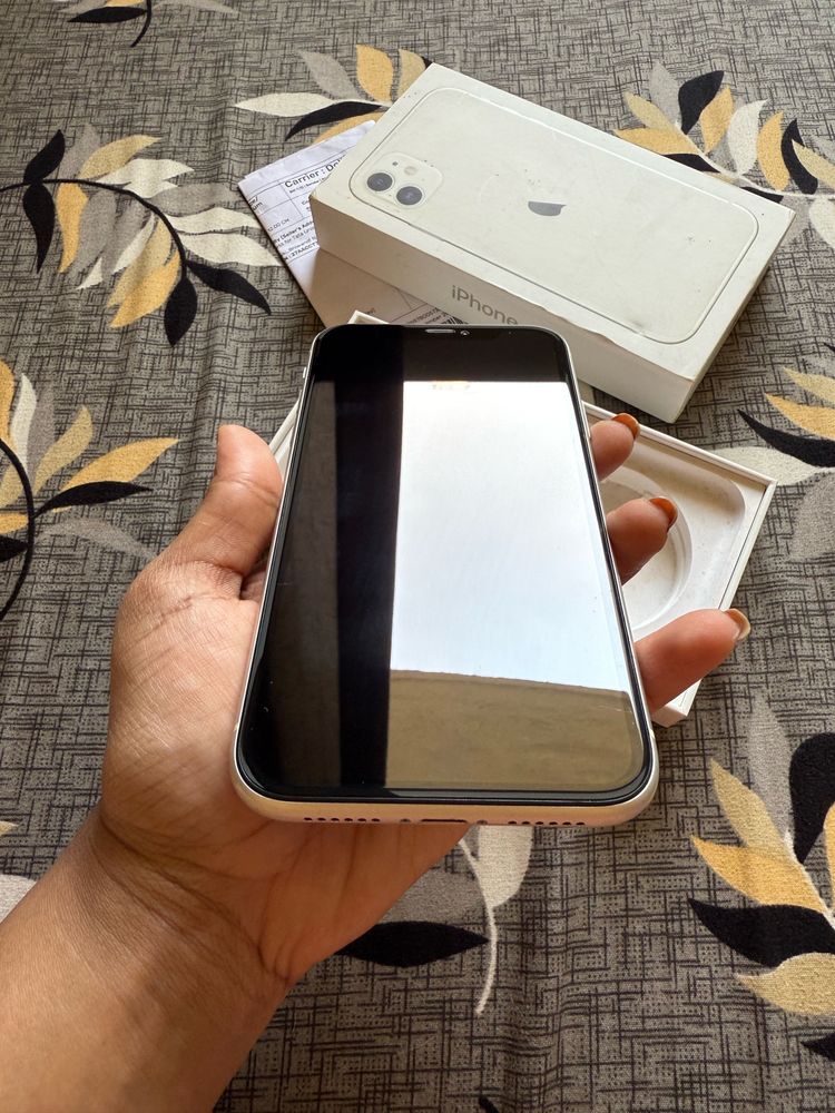 iPhone 11 4/128gb Good Condition