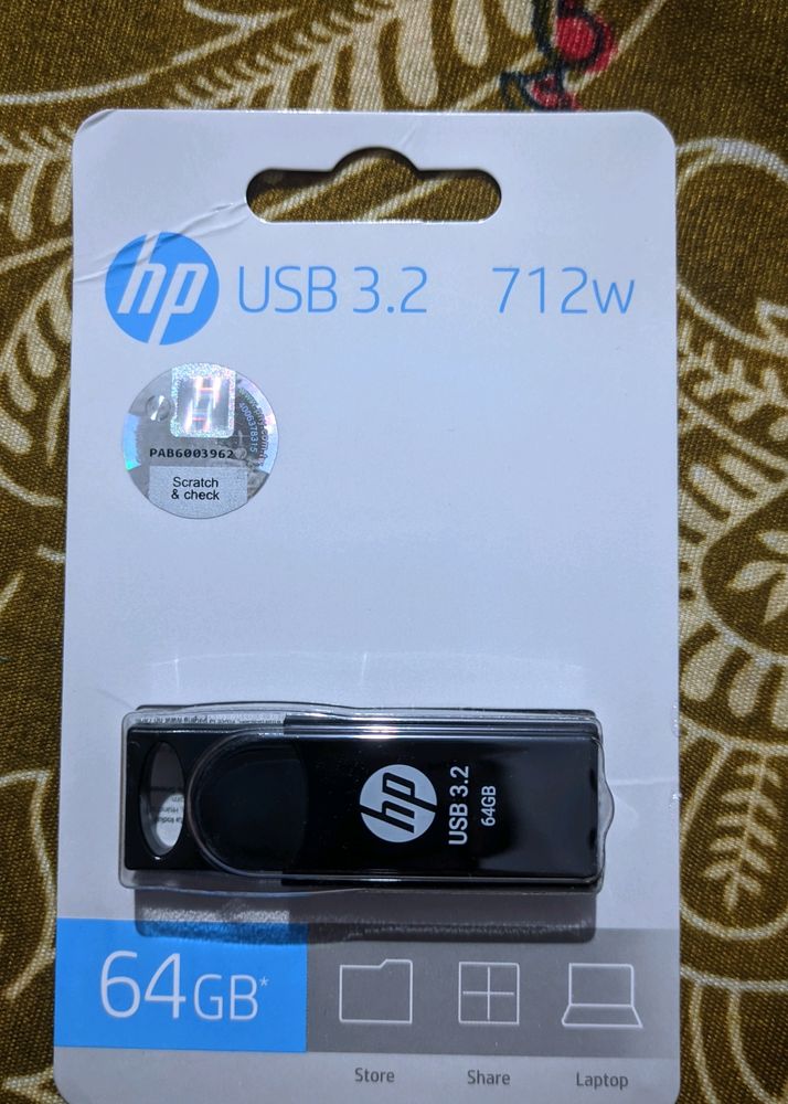 HP 712W 64 GB USB 3.2 Pendrive.