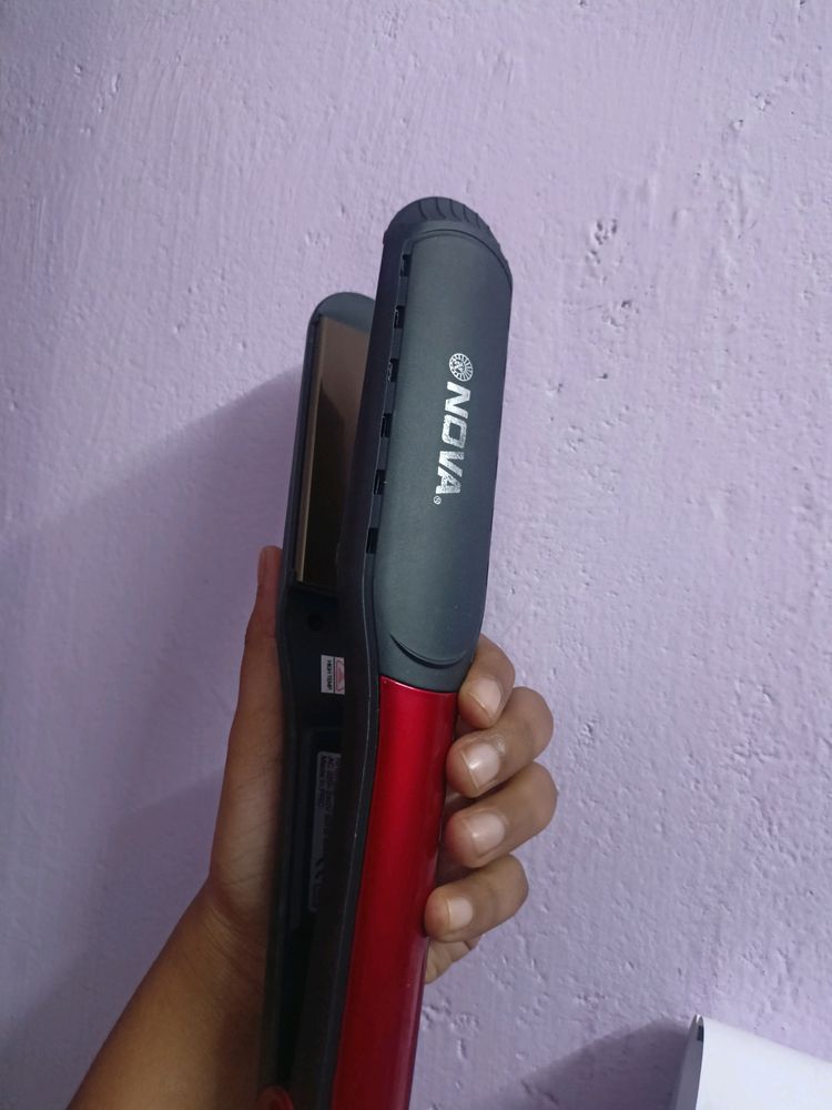 NOVA Hair Straightener