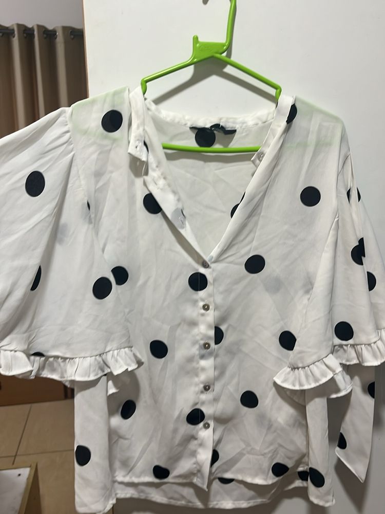 Polka Dots White Frill Max Top Can Be Worn Easily