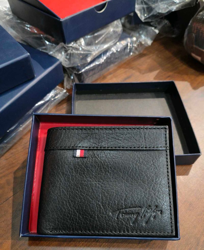 Leather Wallet_Tommy Hilfiger