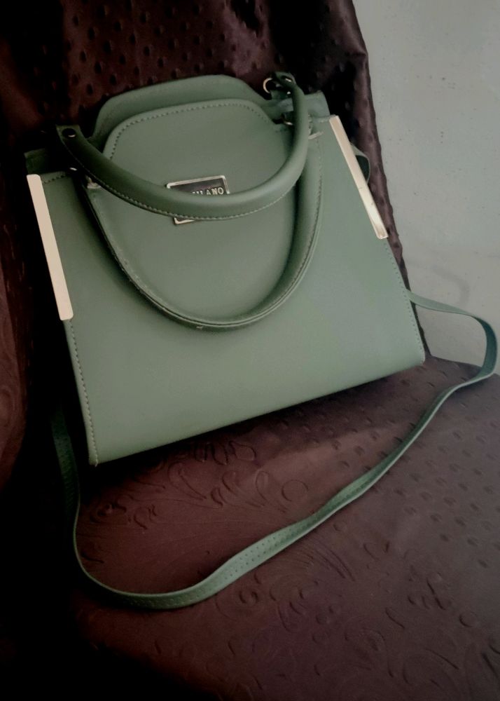 Olive green Beautiful Handbag👜