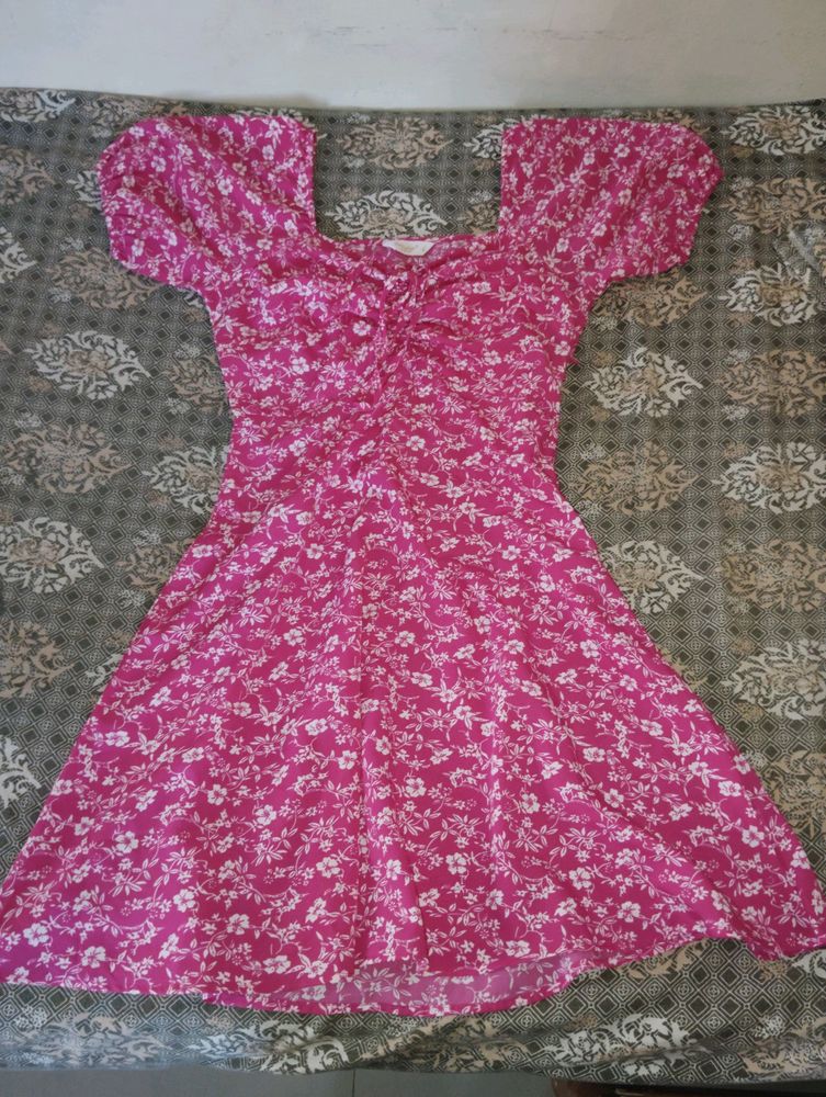 Berrylush Pretty Pink Floral Puff Sleeves Dress