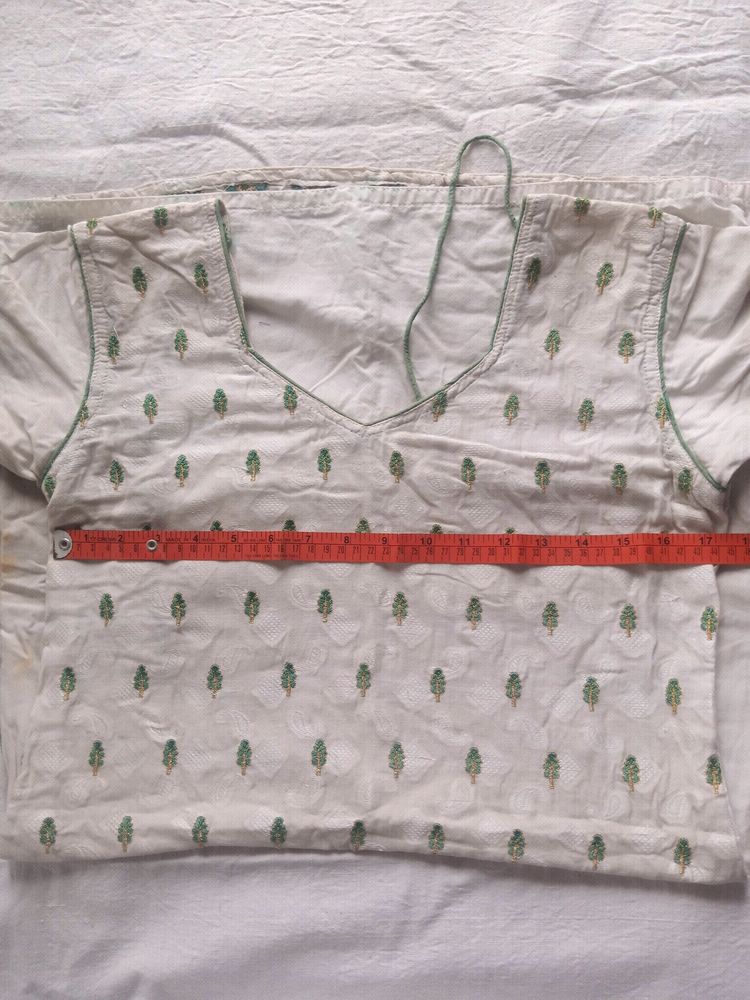 Off White Kurta Top With Embroidery