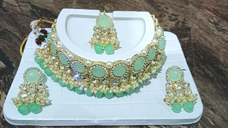 Green Jewel Set