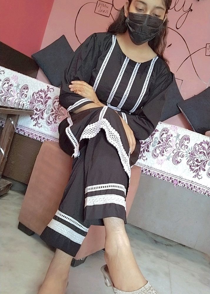 BLACK PAKISTANI KURTA PANT SET with WHITE LESH