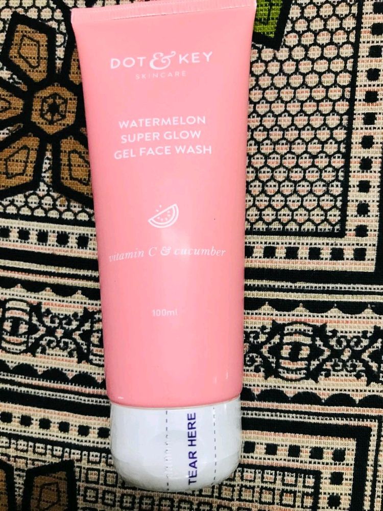 Dot & Key Watermelon Super Glow Gel Face Wash