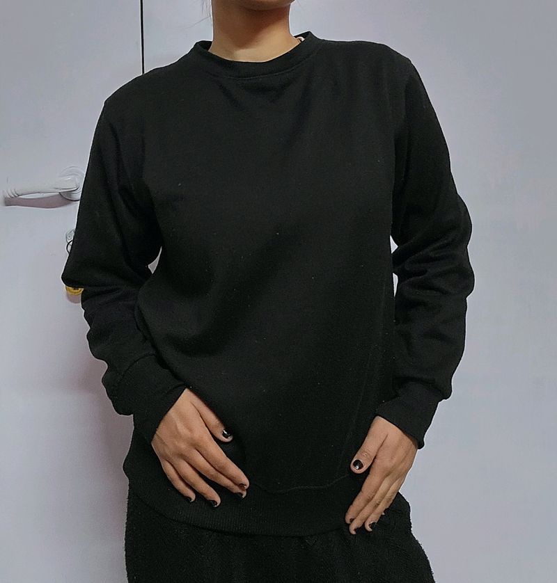 Black Sweatshirt