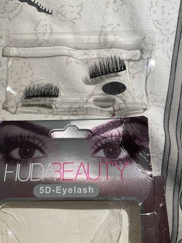 Huda Beauty 5D Eyelash