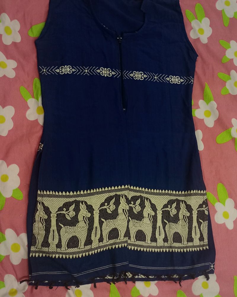 A Navy Blue Short Kurta