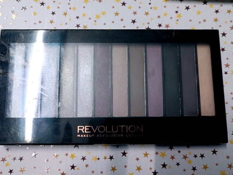 Makeup Revolution Eyeshadow Palette