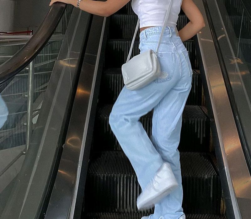 Wide Leg Jeans