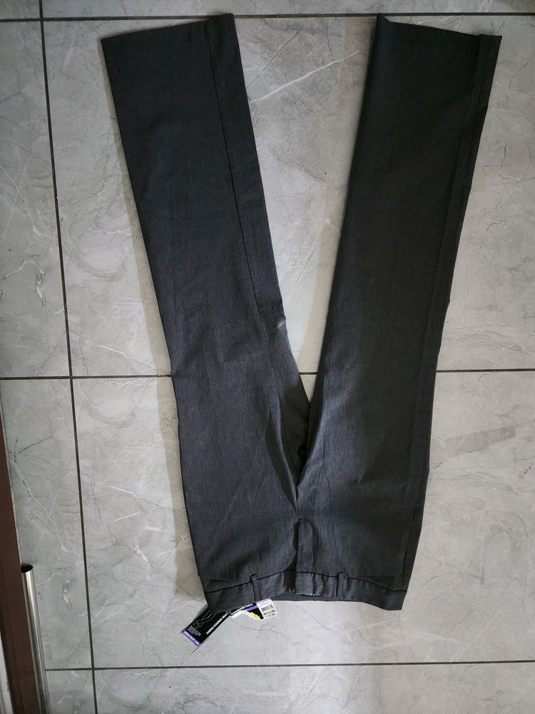 A Formal Stretchable Pant