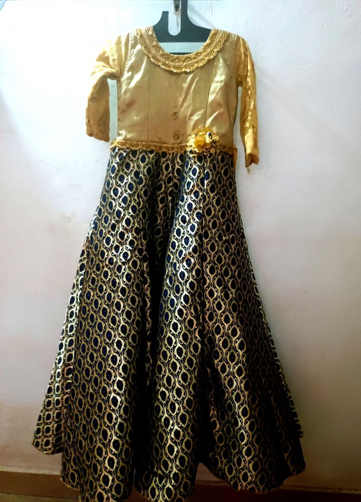 Offer!! Women's Banarasi Silk Brocade Gown