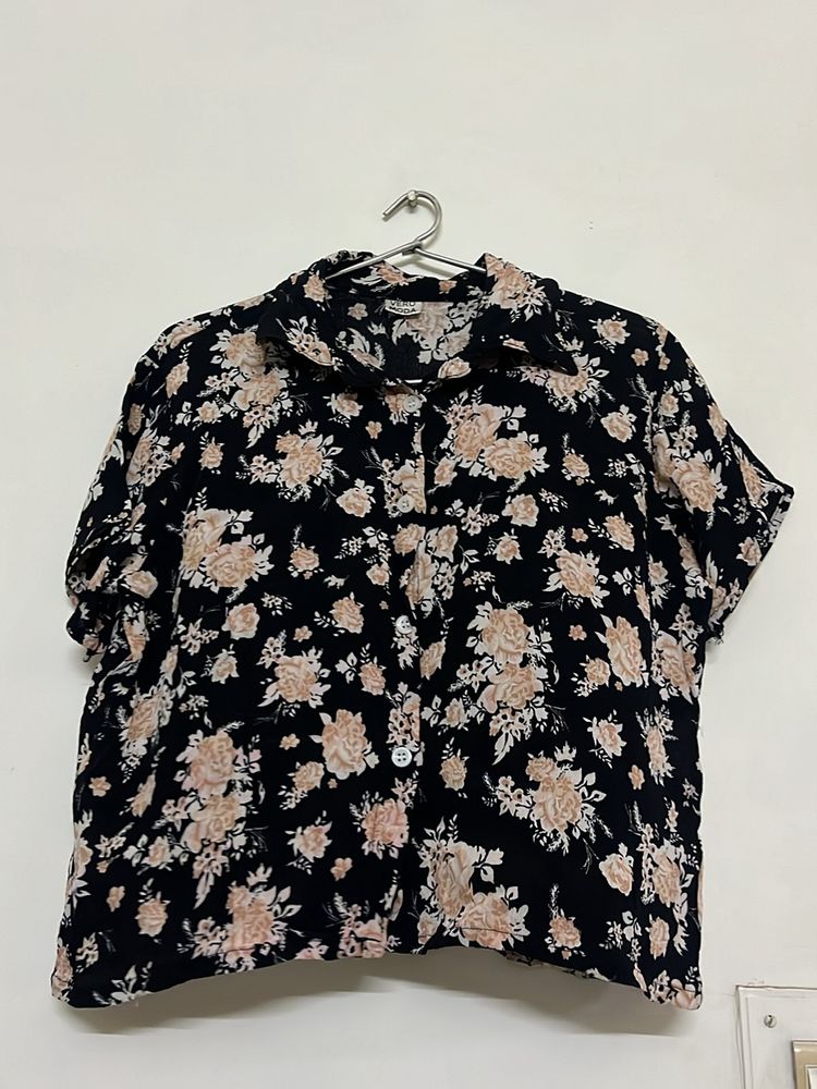 Flower Printed Black Crop Shirt