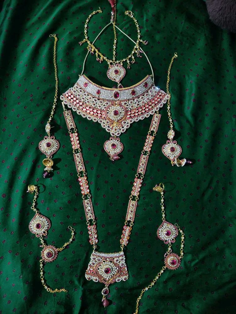 Beautiful Fancy Jewellery Set