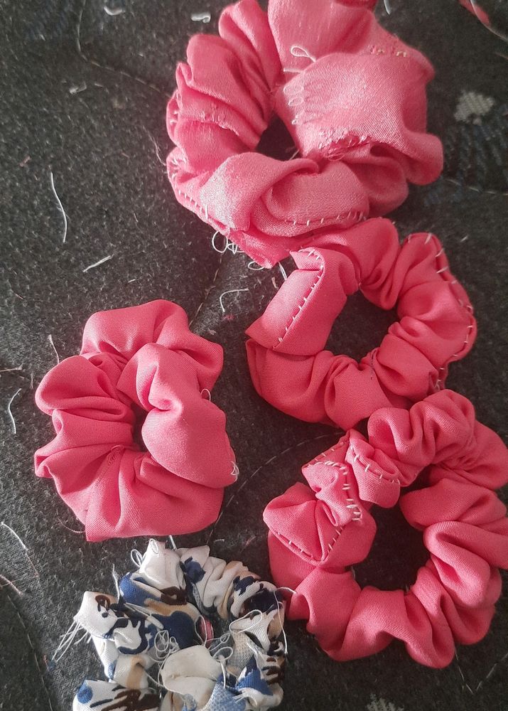 5 Scrunchies -peach Color ,1 Blue