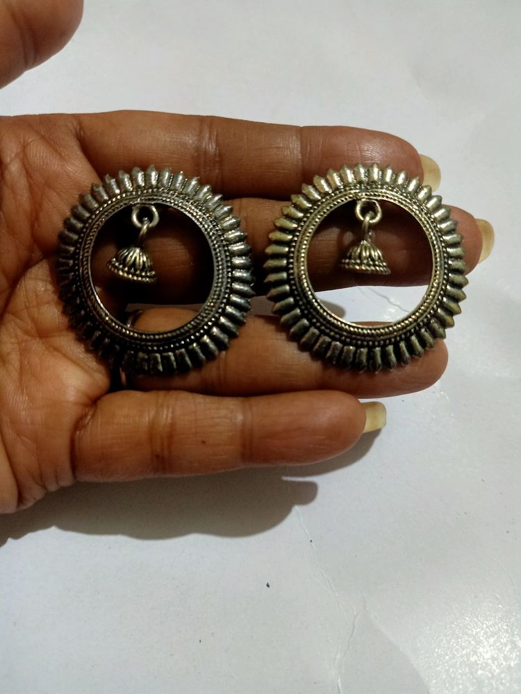 Earings Oxidised