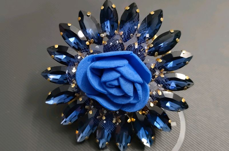 Blue Glass Stone With Flower Adjustable Finger Ring