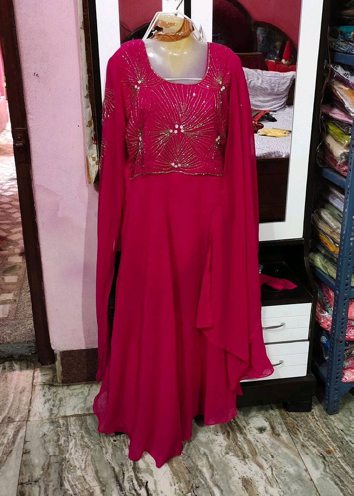 😍Heavy Stonework Amazing Sleeves Gown Dupatta🥰