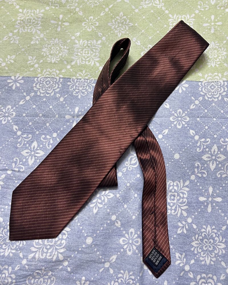 Brown stripes TIE